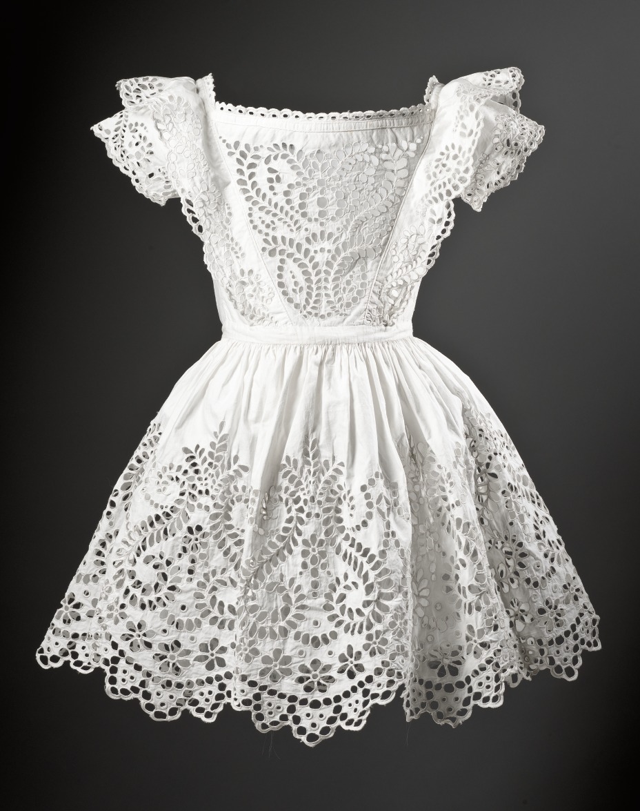 Детское кружевное платье конца 19 века